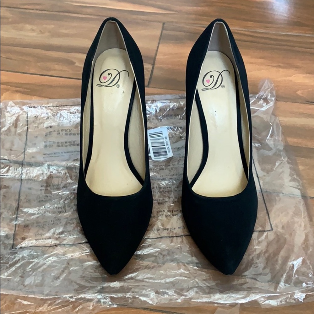 Black Pointy Heels